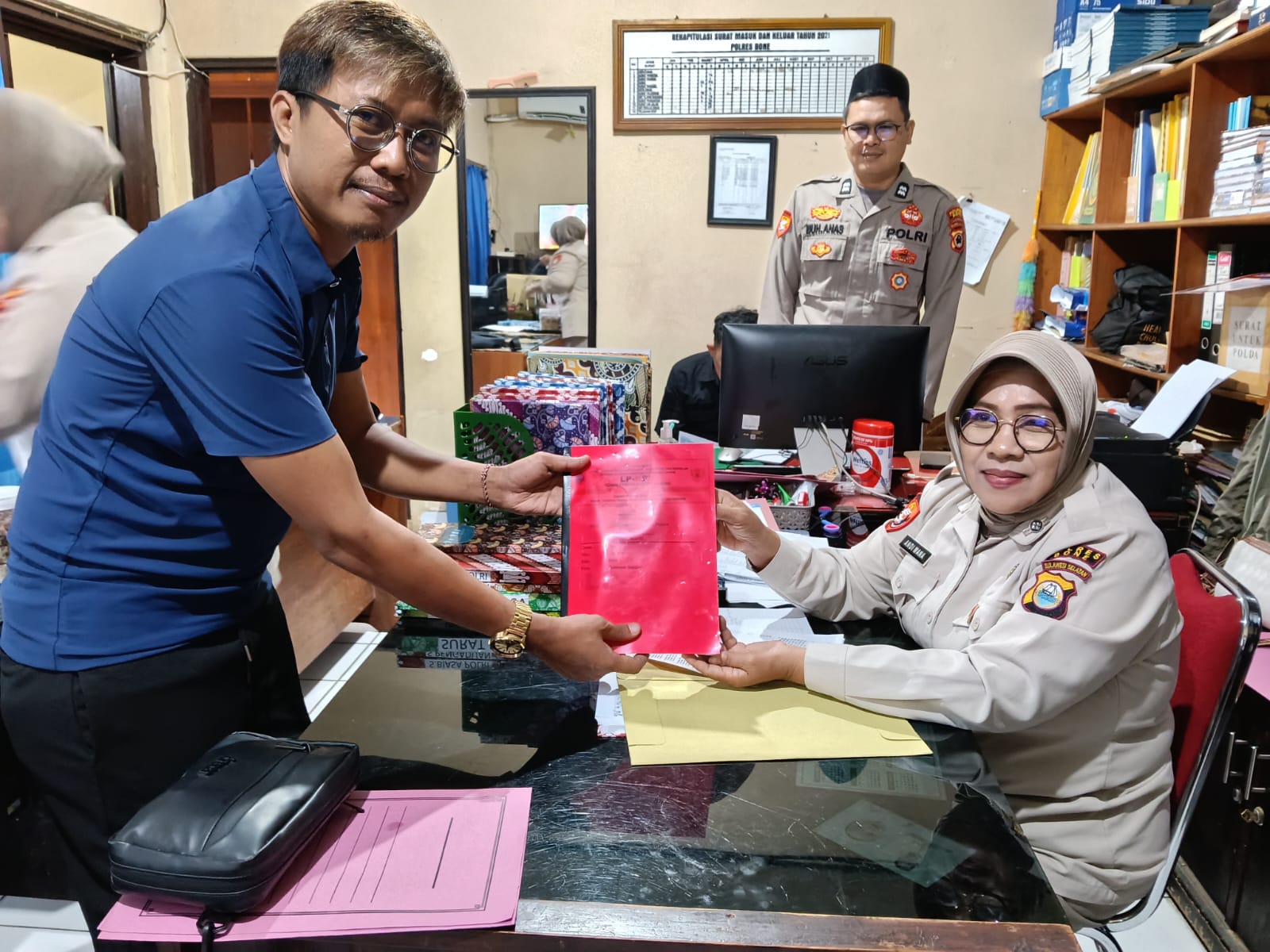 Ketua Tim Investigasi LP-KPK Bone Resmi Laporkan Plt. Kepala Desa Bulie ke Polres Bone