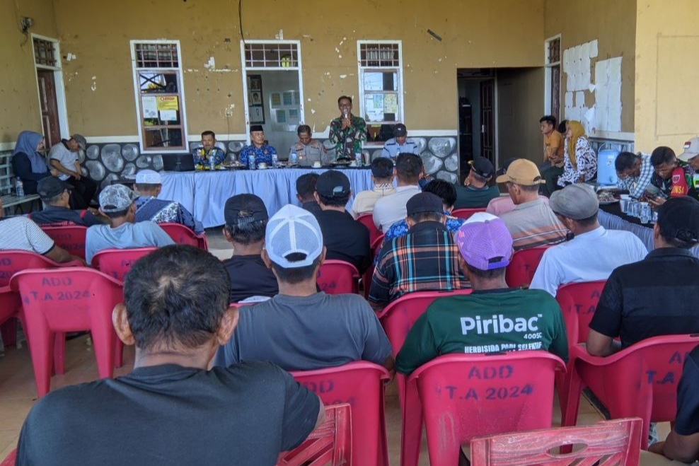 Danpos Koramil Turatea Kodim 1425/Jeneponto Hadri Sosialisasi Jadwal Penggiliran Air Irigasi